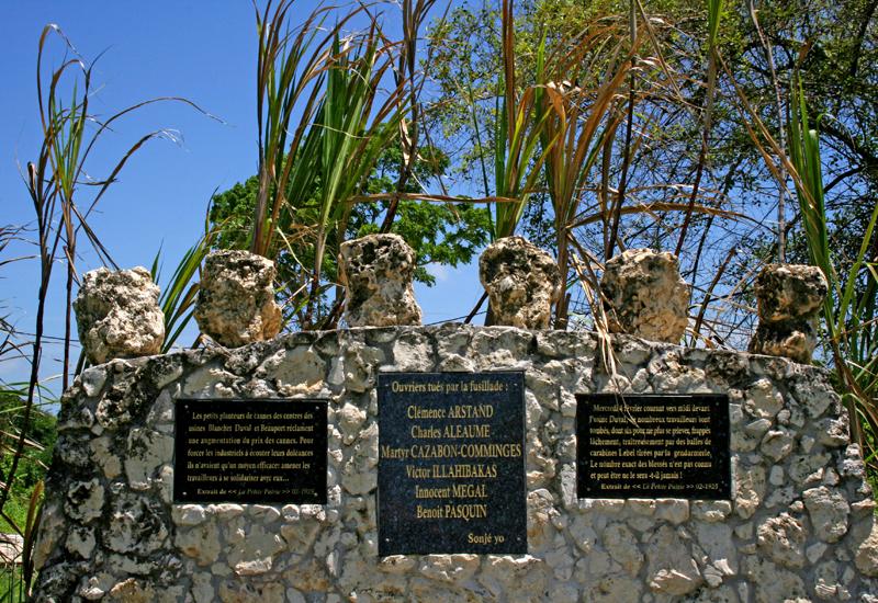 Petit-Canal, Mémorial aux victimes de 1925 : 6 vies enlevées, 6 pierres posées