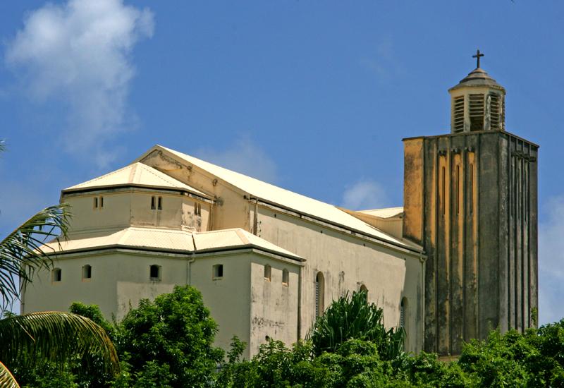 Eglise de Vieux-Bourg - Morne-à-l'Eau, Guadeloupe : chevet et clocher