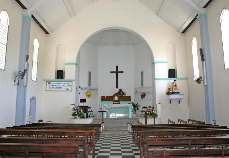 Eglise de Vieux-Bourg, Morne-à-l'Eau. Nef et chœur