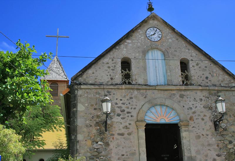 Église N.D. de l'Assomption, Terre-de-Haut, Guadeloupe. Façade et tympan