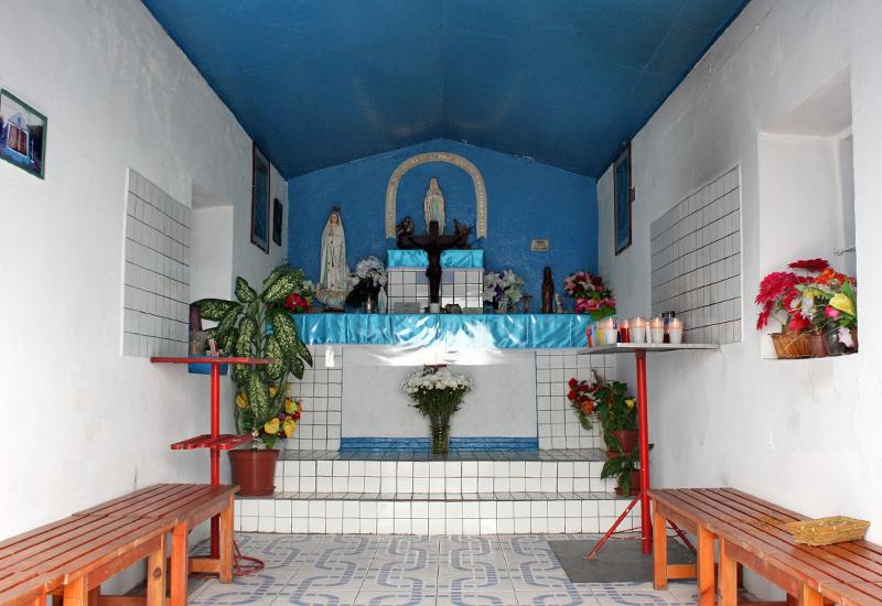 Guadeloupe, île de La Désirade - Chapelle Notre-Dame du calvaire. Lieu de dévotions