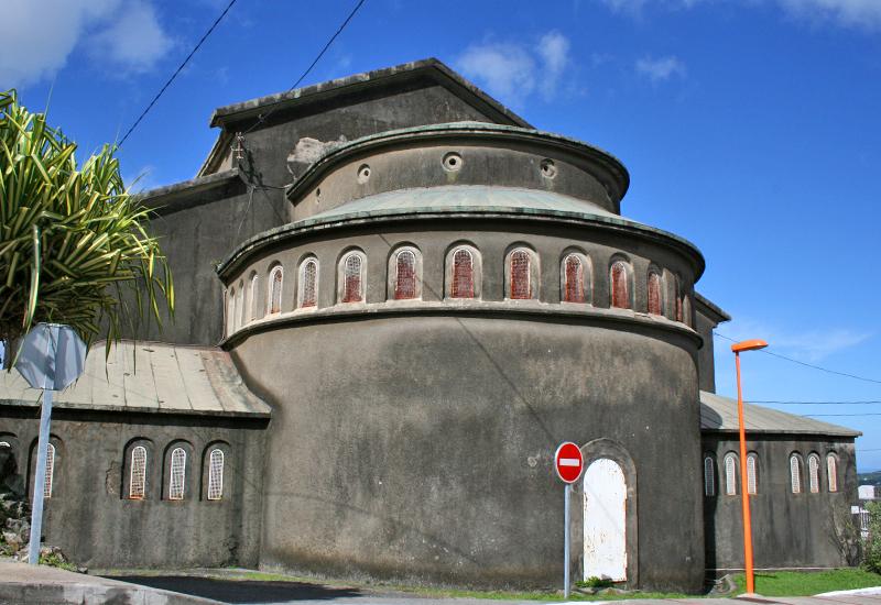 Eglise Saint-Charles Borromée - Gourbeyre : un chevet imposant