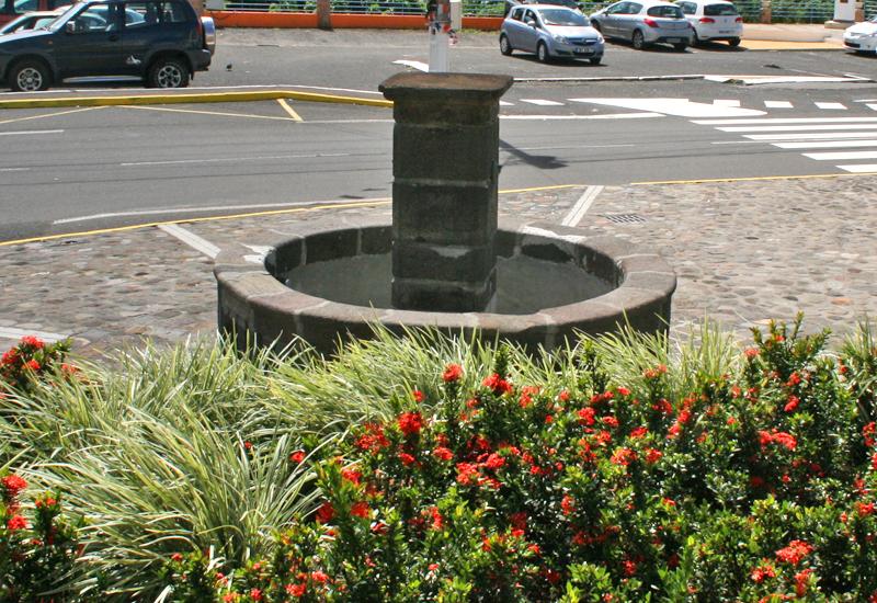 Fontaine - Gourbeyre : symbole de solidarité