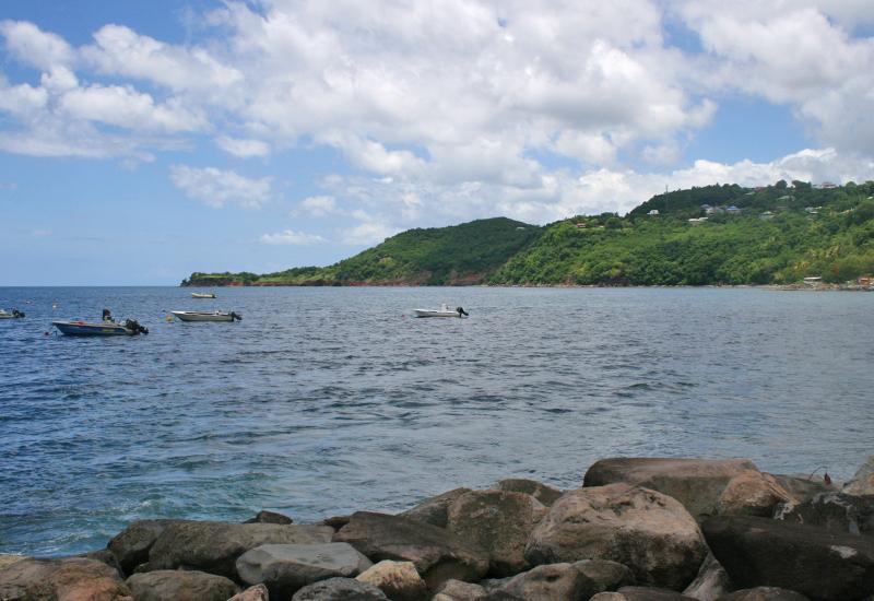 Eaux de pluies et eau de mer se mélangent sous la baie de Bouillante Eaux de pluies et eau de mer se mélangent sous la baie de Bouillante