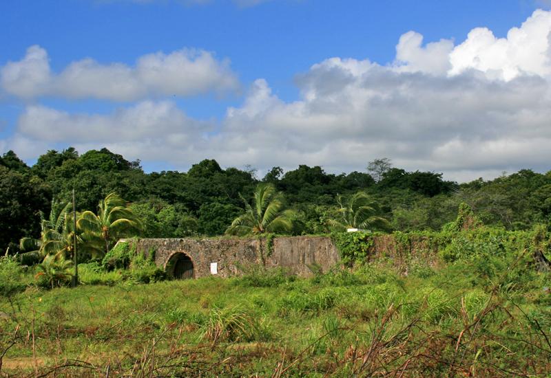 Goyave (Guadeloupe). L'ancien aqueduc de l'habitation La Rose