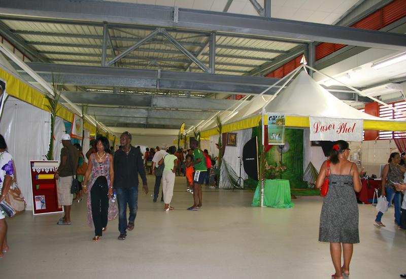 Le Gosier, Palais des Sports, exposition sur le thème “fabrication locale“