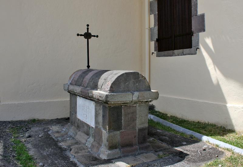Vieux-Fort, église Saint-Albert, le tombeau du Père Seron 