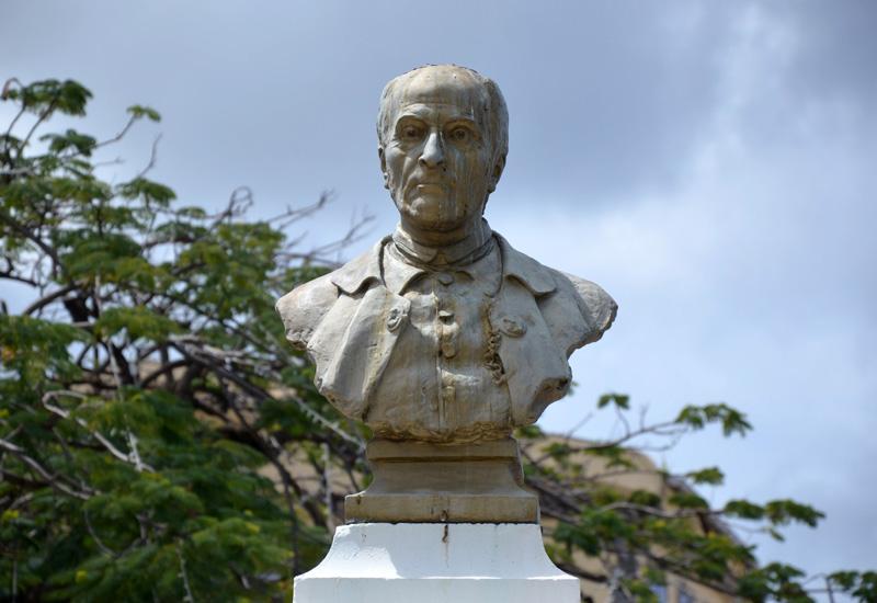 Basse-Terre. Buste de Victor Schœlcher inauguré en 1913