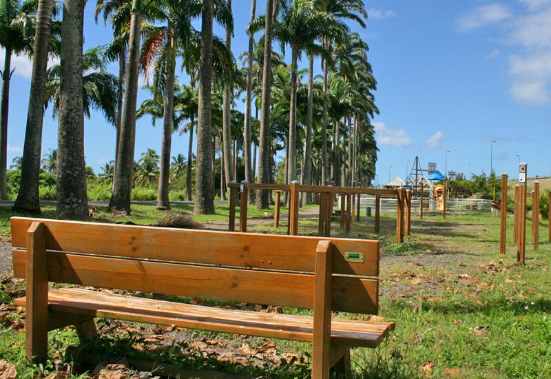 Guadeloupe - Capesterre Belle-Eau, le long de l'Allée Dumanoir, l'Espace de loisirs