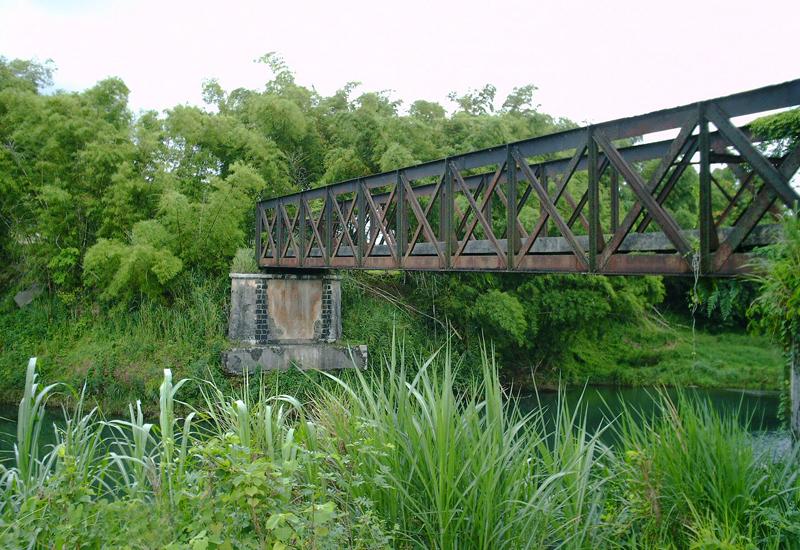 Pont Moko. Il permettait l'acheminement de la canne jusqu'aux usines de la région