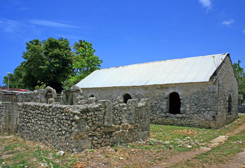 Guadeloupe. Ancienne prison d'Anse-Bertrand. L'un des deux bâtiments est encore bien conservé