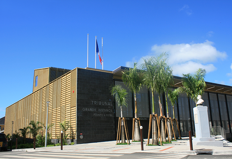 Le nouveau Palais de Justice de Pointe-à-Pitre situé rue Dugommier